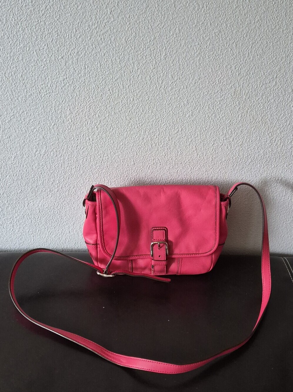 COACH Vintage Y2k Hadley Field Bag in a vibrant strawberry pink color.